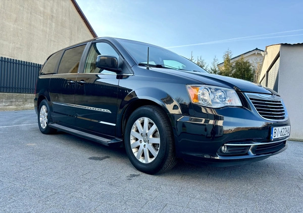 Chrysler Town &amp; Country cena 67000 przebieg: 106500, rok produkcji 2014 z Białystok małe 121